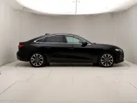 Usata Audi A5 Sportback Advanced 204 CV (150 kW) 2025 Nero mythos metallizzato Utilitaria