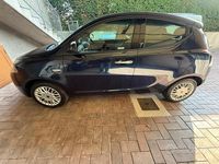 Usata Lancia Ypsilon Gold 69 CV (50 kW) 2018 Blu Utilitaria