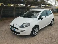 Usata Fiat Punto Street 75 CV (55 kW) 2014 Bianco Utilitaria