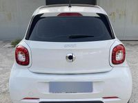 Begagnad Smart ForFour 2016 Vit Halvkombi