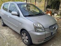 Usata Kia Picanto EX 65 CV (47 kW) 2004 Grigio Utilitaria