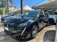 Usata Peugeot 208 GT 102 CV (75 kW) 2022 Nero Utilitaria