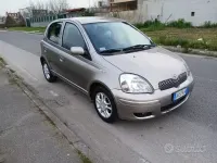 Usata Toyota Yaris 75 CV (55 kW) 2005 Nero Berlina