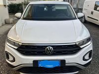 Usata VW T-Roc Life 110 CV (80 kW) 2023 Bianco SUV