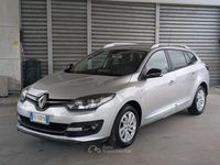 Usata Renault Mégane III LIMITED 110 CV (80 kW) 2016 Argento Station wagon