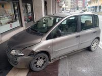 Begagnad Fiat Multipla 103 HK (75 kW) 2010 Grå Minibuss