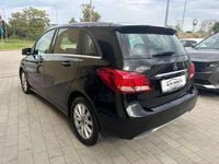 Usata Mercedes B180 109 CV (80 kW) 2018 Nero Utilitaria