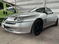 Begagnad Alfa Romeo Spider Lusso 150 HK (110 kW) 1995 Silver Cab