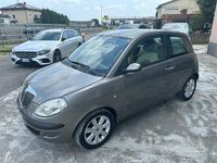 Usata Lancia Ypsilon 75 CV (55 kW) 2004 Antracite Utilitaria