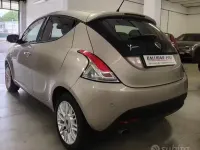 Usata Lancia Ypsilon 69 CV (50 kW) 2015 Beige Utilitaria