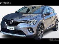 Usata Renault Captur Techno 145 CV (106 kW) 2023 Grigio scuro SUV