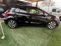 Usado Kia Rio 90 CV (66 kW) 2016 Negro Utilitario