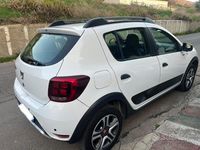 Usata Dacia Sandero Stepway 95 CV (69 kW) 2019 Bianco Utilitaria