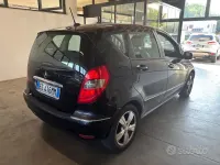 Usata Mercedes A160 95 CV (69 kW) 2012 Nero Utilitaria