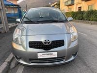 Usata Toyota Yaris Sol 87 CV (63 kW) 2007 Argento metallizzato Utilitaria