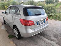 Begagnad Mercedes B200 136 HK (100 kW) 2013 Grå Minibuss
