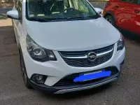 Usata Opel Karl Rocks 75 CV (55 kW) 2019 Bianco Utilitaria