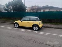 Usata Mini Cooper S 170 CV (125 kW) 2005 Giallo Utilitaria