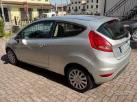 Usata Ford Fiesta 97 CV (71 kW) 2009 Grigio Utilitaria