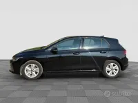 Usata VW Golf VIII Life 116 CV (85 kW) 2025 Nero Berlina