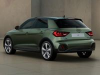 Nuova Audi A1 Ambiente 150 CV (110 kW) 2026 Blu navarra metallizzato nero mito metal SUV