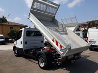 Usata Iveco Daily 140 CV (102 kW) 2021 Altro pastello Furgone