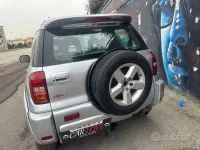 Usata Toyota RAV4 150 CV (110 kW) 2005 Grigio SUV