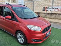 Usata Ford Tourneo Connect 115 CV (84 kW) 2014 Rosso Monovolume