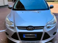 Usata Ford Focus 95 CV (69 kW) 2011 Grigio Station wagon