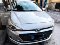 Usata Hyundai i20 90 CV (66 kW) 2015 Grigio Berlina