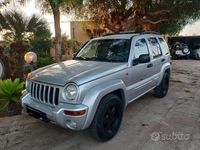 Usata Jeep Cherokee 80 CV (58 kW) 2004 Grigio SUV