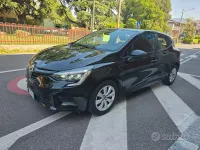 Usata Renault Clio V 101 CV (74 kW) 2022 Nero Berlina