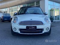 Usata Mini Cooper D 111 CV (81 kW) 2010 Beige Utilitaria