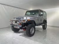 Occasion Jeep Wrangler Laredo 103 ch (75 kW) 1989 Gris SUV