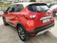 Usata Renault Captur Iconic 110 CV (80 kW) 2016 Rosso SUV