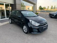 Usata Kia Rio Active 75 CV (55 kW) 2015 Nero Berlina