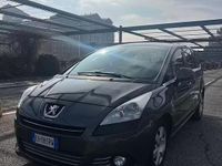 Usado Peugeot 5008 Business-Line 150 HP (110 kW) 2011 Cinzento Monovolume