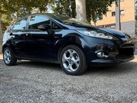 Usata Ford Fiesta 70 CV (51 kW) 2012 Nero Utilitaria