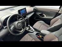 Usata Toyota Yaris Cross Lounge 116 CV (85 kW) 2022 Grigio scuro SUV