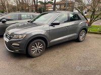 Usata VW T-Roc Business 116 CV (85 kW) 2019 Grigio SUV