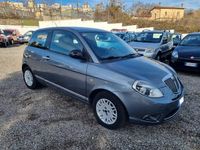 Usata Lancia Ypsilon 75 CV (55 kW) 2012 Grigio scuro Utilitaria