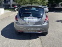 Usata Lancia Ypsilon Silver 69 CV (50 kW) 2017 Blu Utilitaria