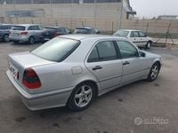 Usata Mercedes C200 193 CV (141 kW) 1998 Grigio Berlina