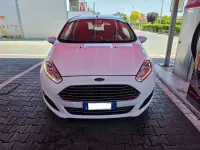 Usata Ford Fiesta Titanium 95 CV (69 kW) 2015 Bianco Utilitaria