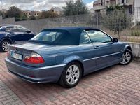 Begagnad BMW 325 Cabriolet 192 HK (141 kW) 2001 Cab