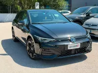 Usata VW Golf VIII R-line 116 CV (85 kW) 2024 Nero Berlina