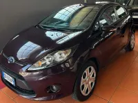 Usata Ford Fiesta Titanium 68 CV (50 kW) 2009 Rosso Berlina