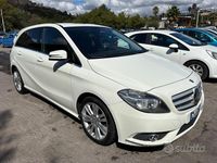Usata Mercedes B180 Executive 108 CV (79 kW) 2013 Bianco Monovolume