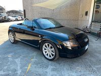 Usata Audi TT Roadster 179 CV (131 kW) 2001 Nero Cabrio