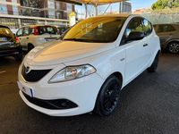 Usata Lancia Ypsilon Silver 69 CV (50 kW) 2021 Bianco Utilitaria